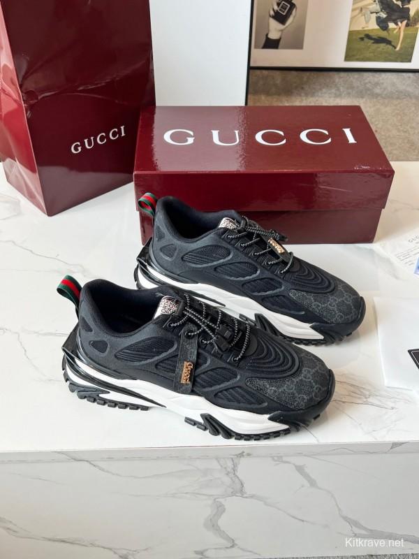 Gucci 2.0 Sneakers with Reflective Stripes and Retro Design - LY00320