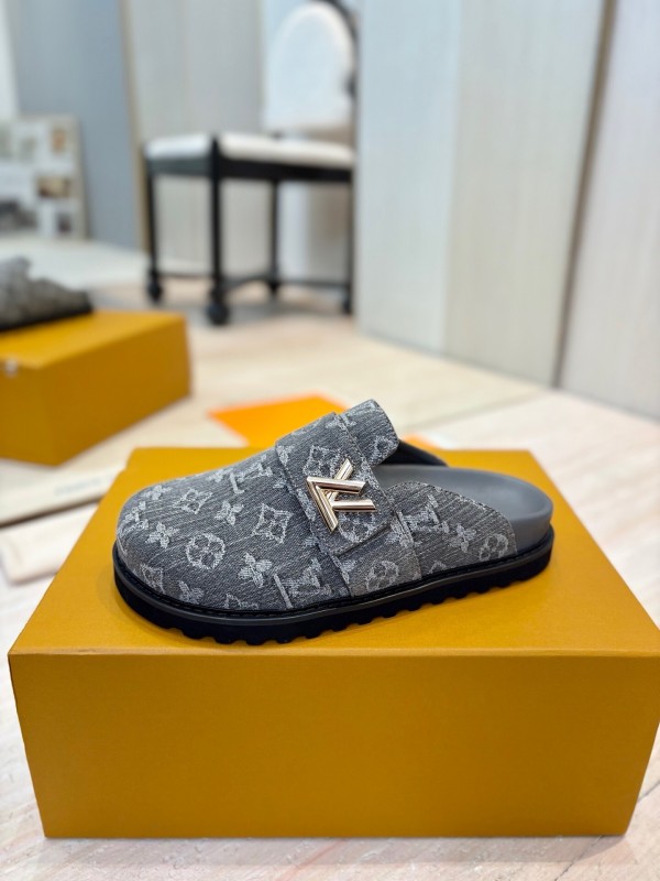 Louis Vuitton 2025 SS Monogram Sandals Couple Edition - KFY00280