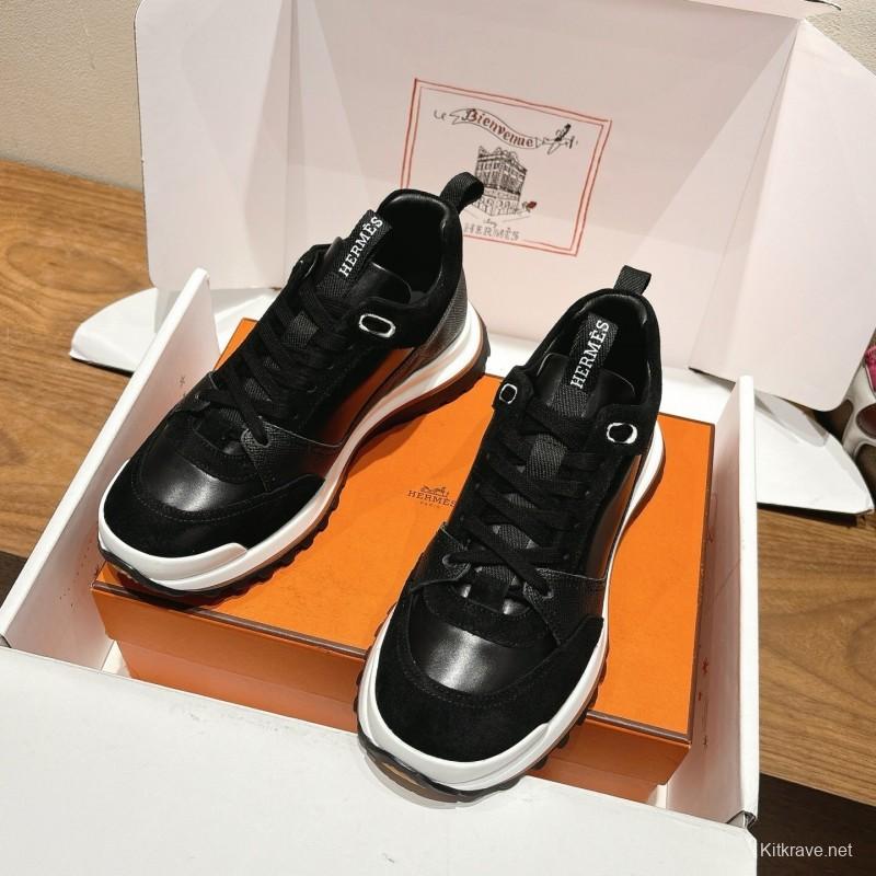 H Boots Classic Chelsea Boots with British Color Block Design - AS00410