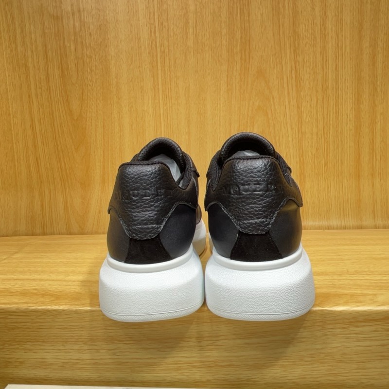 Alexander McQueen Spring 2025 Collection Platform Sneakers with Thick Sole Design - AS00320