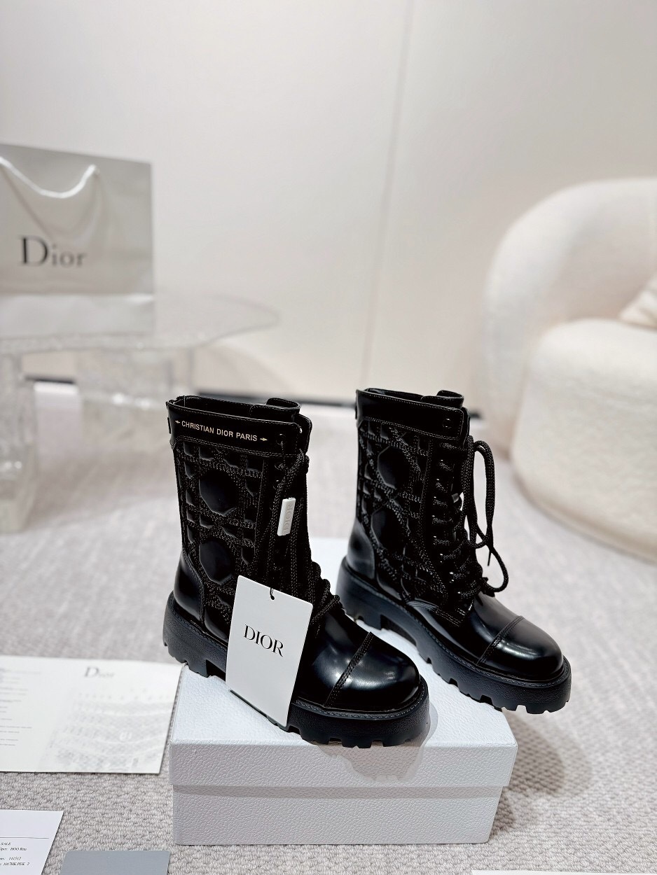 DIOR CHRONO Embroidered Motorcycle Ankle Boots - LY00400