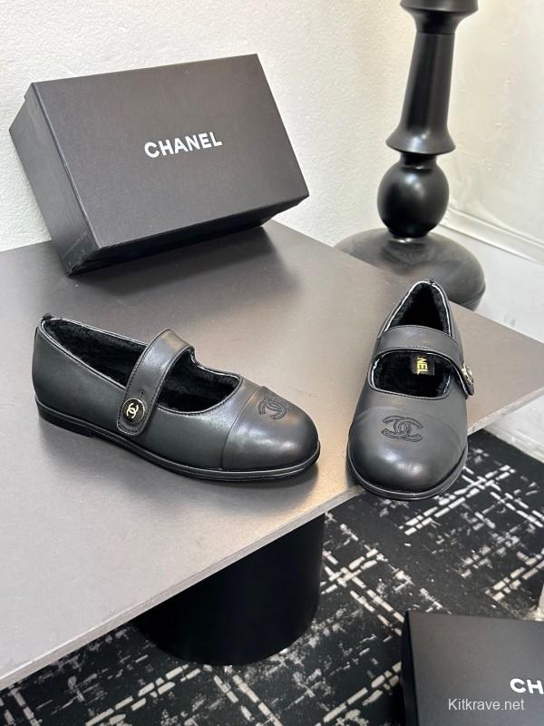 Chanel 2025 SS French Mary Jane Flat Shoes with Fur Trim - KFY00300