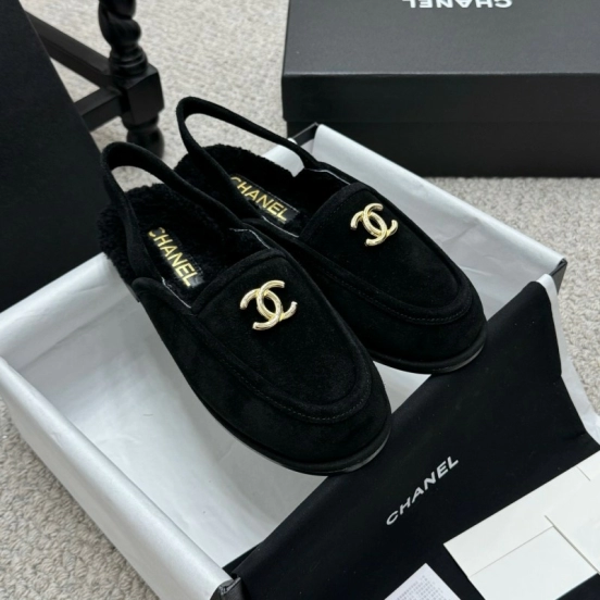 Chanel 2025 SS Teddy Fur Loafers with Double C Logo - KFY00300