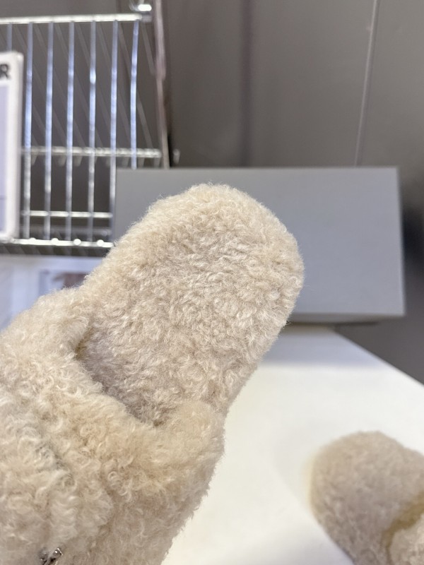 Balenciaga 2025 SS Couple Edition Coca-Cola Fur Slides - KFY00230