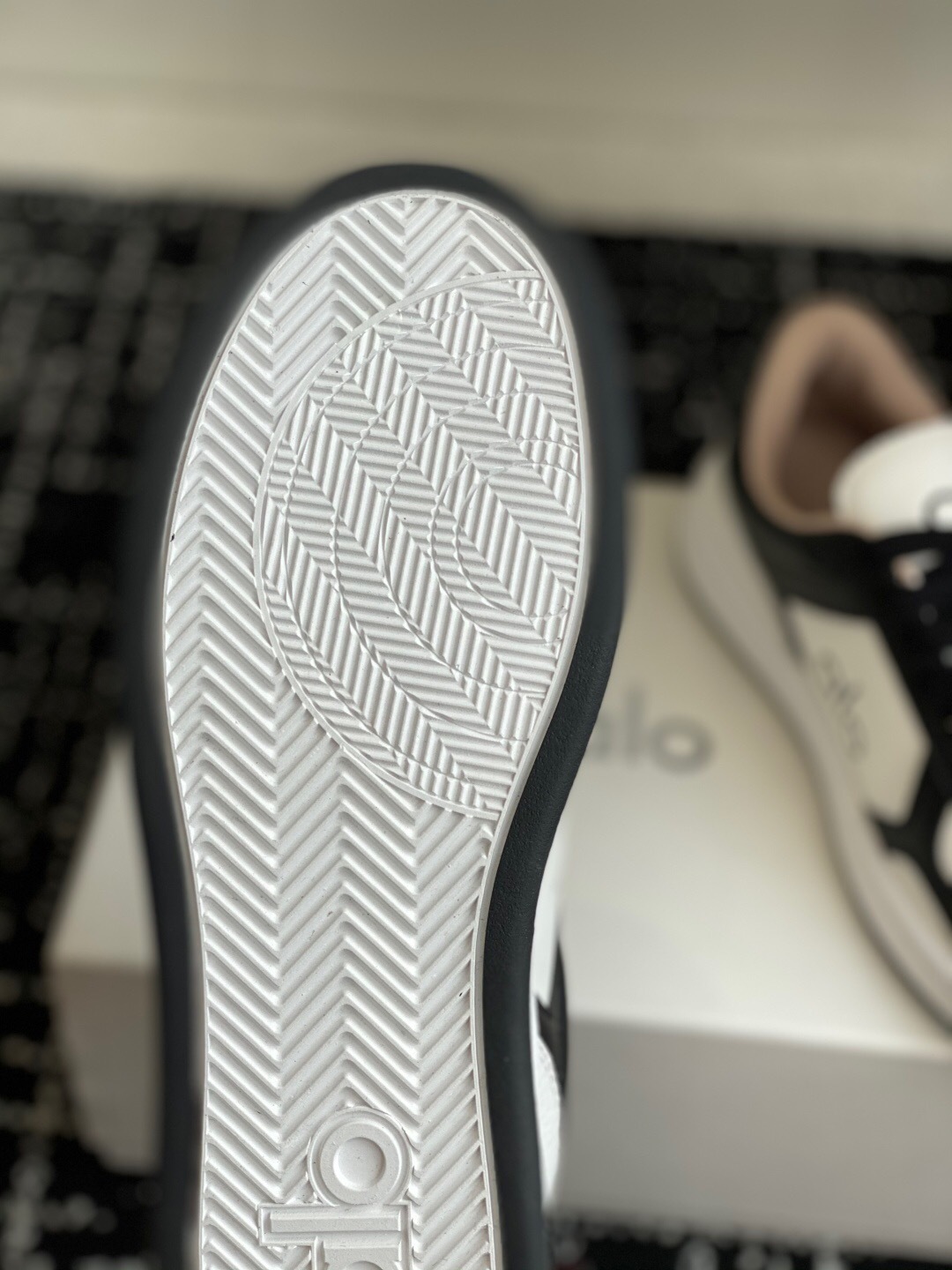 Alo 2025 SS Two-Tone White Sneakers Chunky Sole Comfort Casual - KFY00280