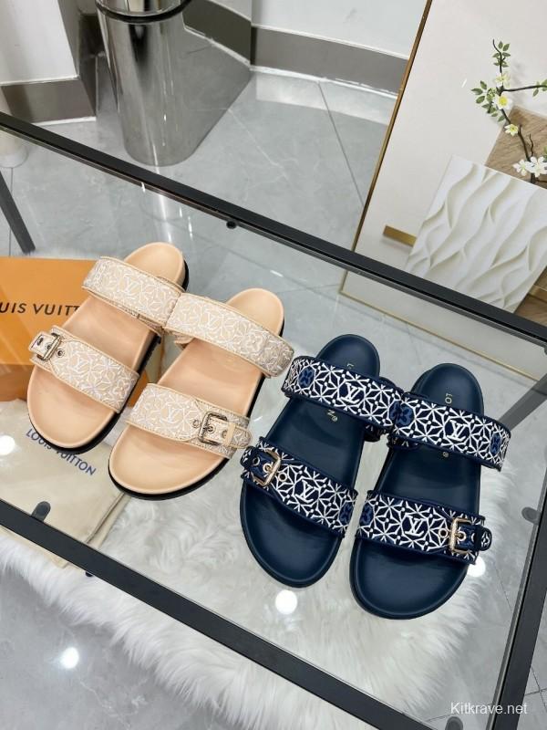 Louis Vuitton Spring/Summer 2025 New Slippers with Embroidered Design and 4cm Platform - LY00250