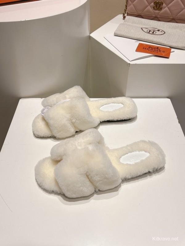 Hermès 2025 SS Love Fur Slippers Flat Sole Autumn Winter Collection - LY00240