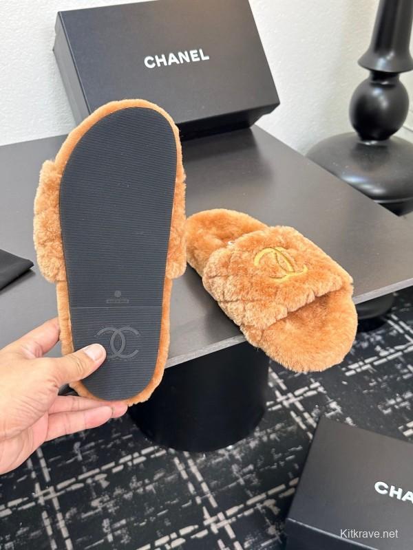 Chanel 2025 SS Fluffy Slippers with Wool Upper and Rubber Sole - LY00250