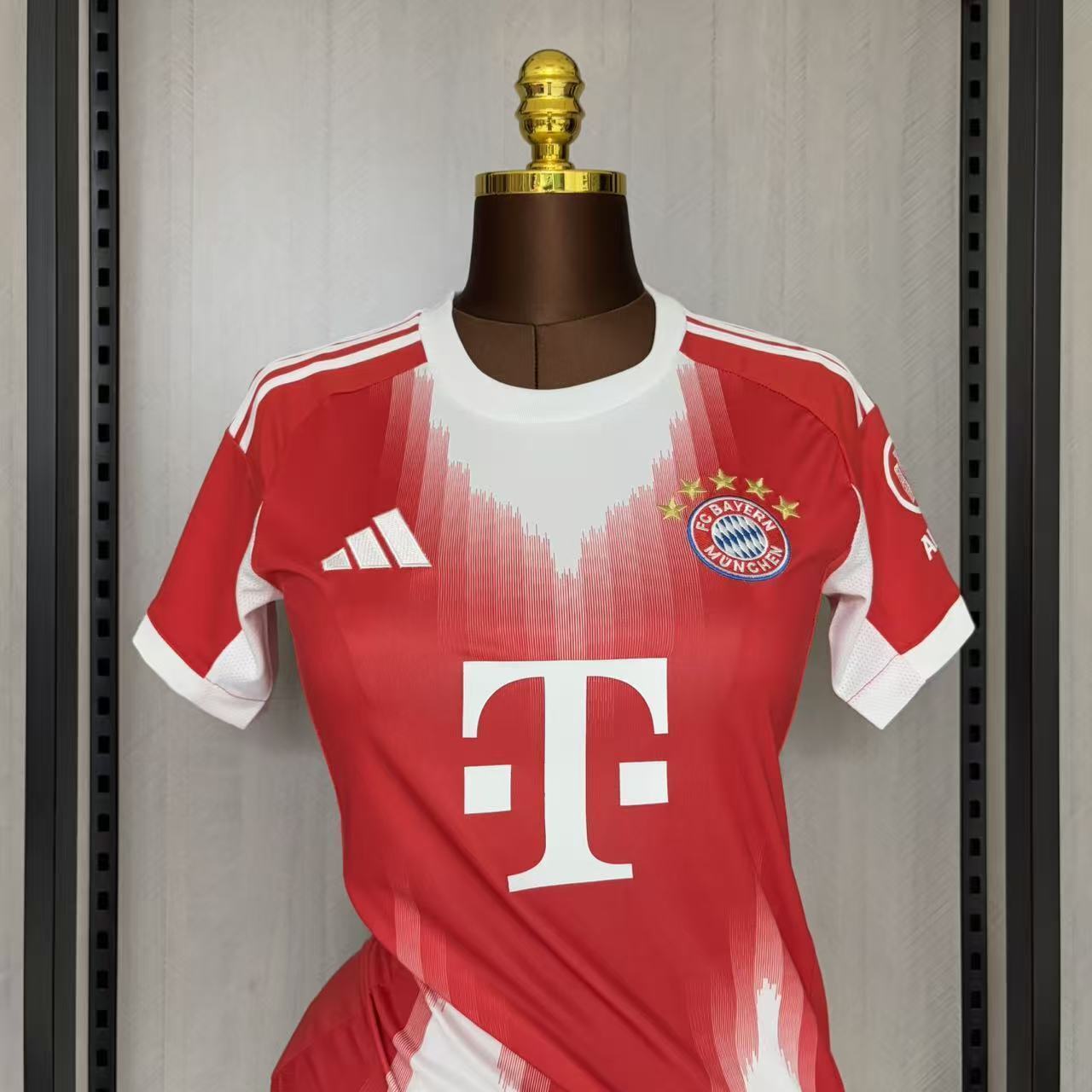 25/26 Women Bayern Munich Home Jersey