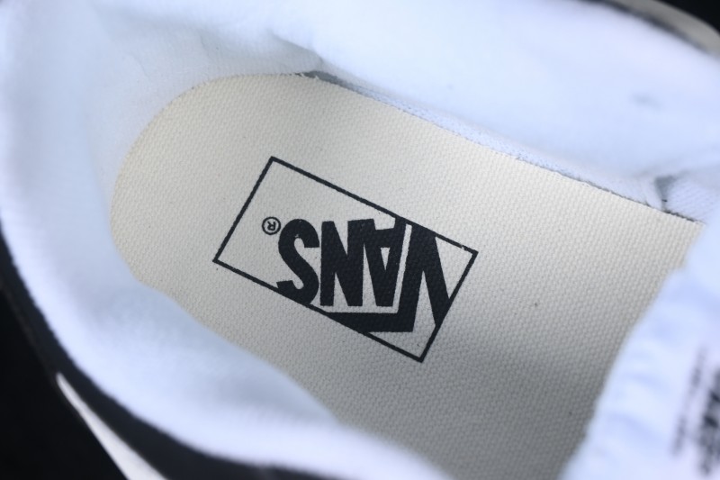 Vans Knu-Skool VR3 Low-Top Casual Skateboarding Shoes - VN000EB5BLA