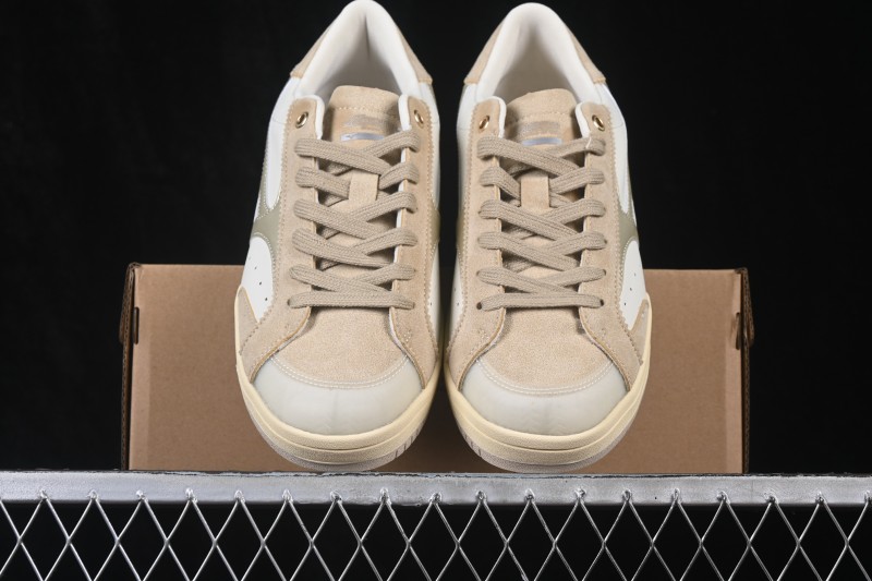 Mizuno CT Club Retro Casual Low-Top Sneakers with Breathable Comfort - D1GH261012