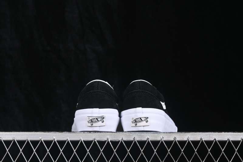 Vans Old Skool 36 Low-Top Casual Skate Shoes with Classic Side Stripe - VN000CNGCIE1