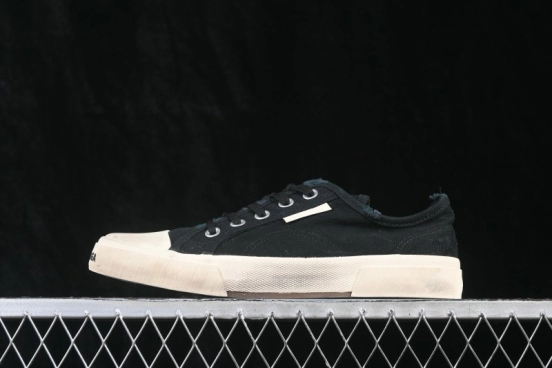 Balenciaga Paris Low Top Lace-Up Distressed Casual Sneakers - W3RC11090