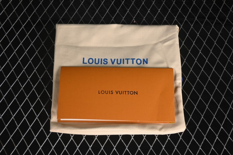 Louis Vuitton Tatic Runner Retro Chunky Sneakers - GREY