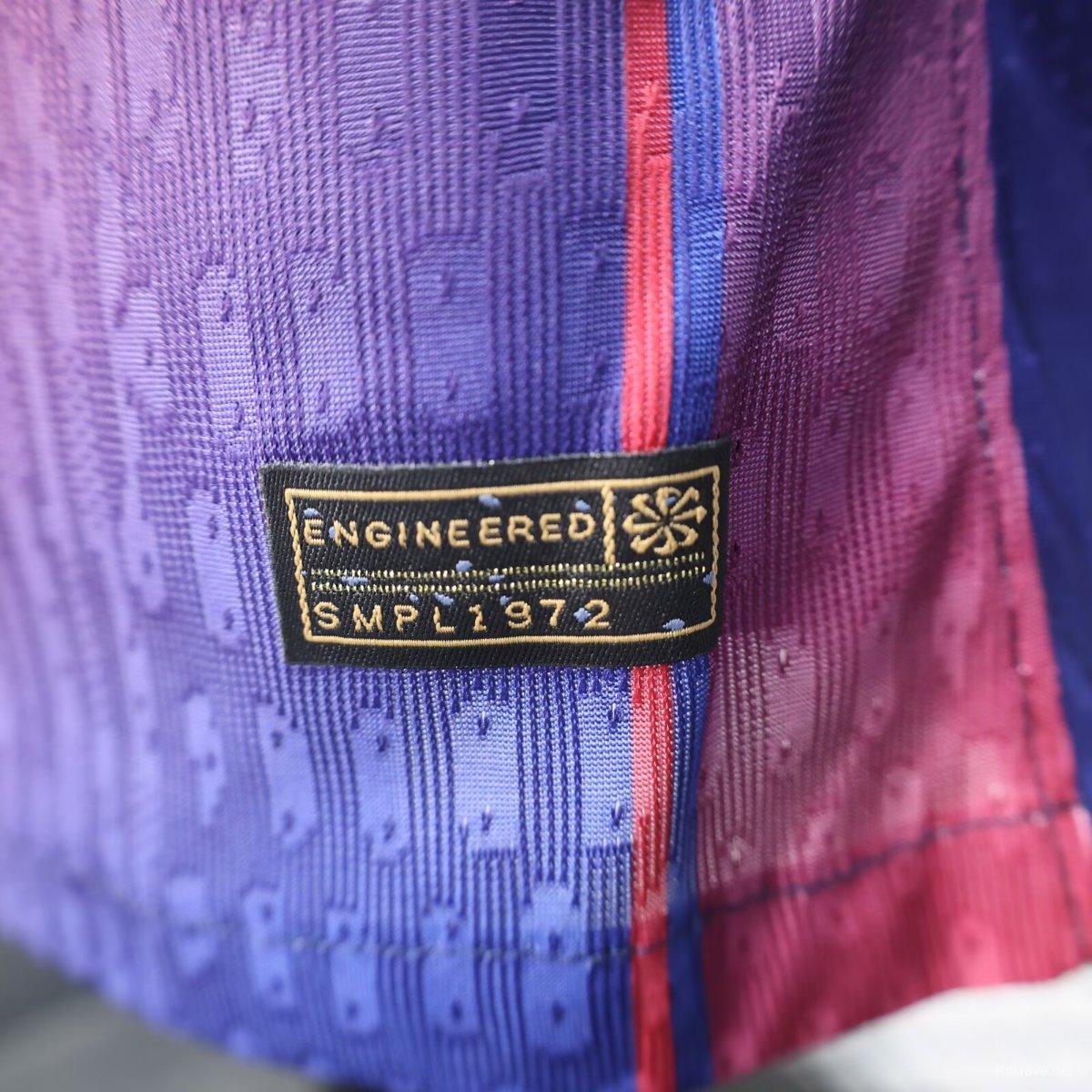 Player Version 25/26 Barcelona Home Long Sleeve Jersey