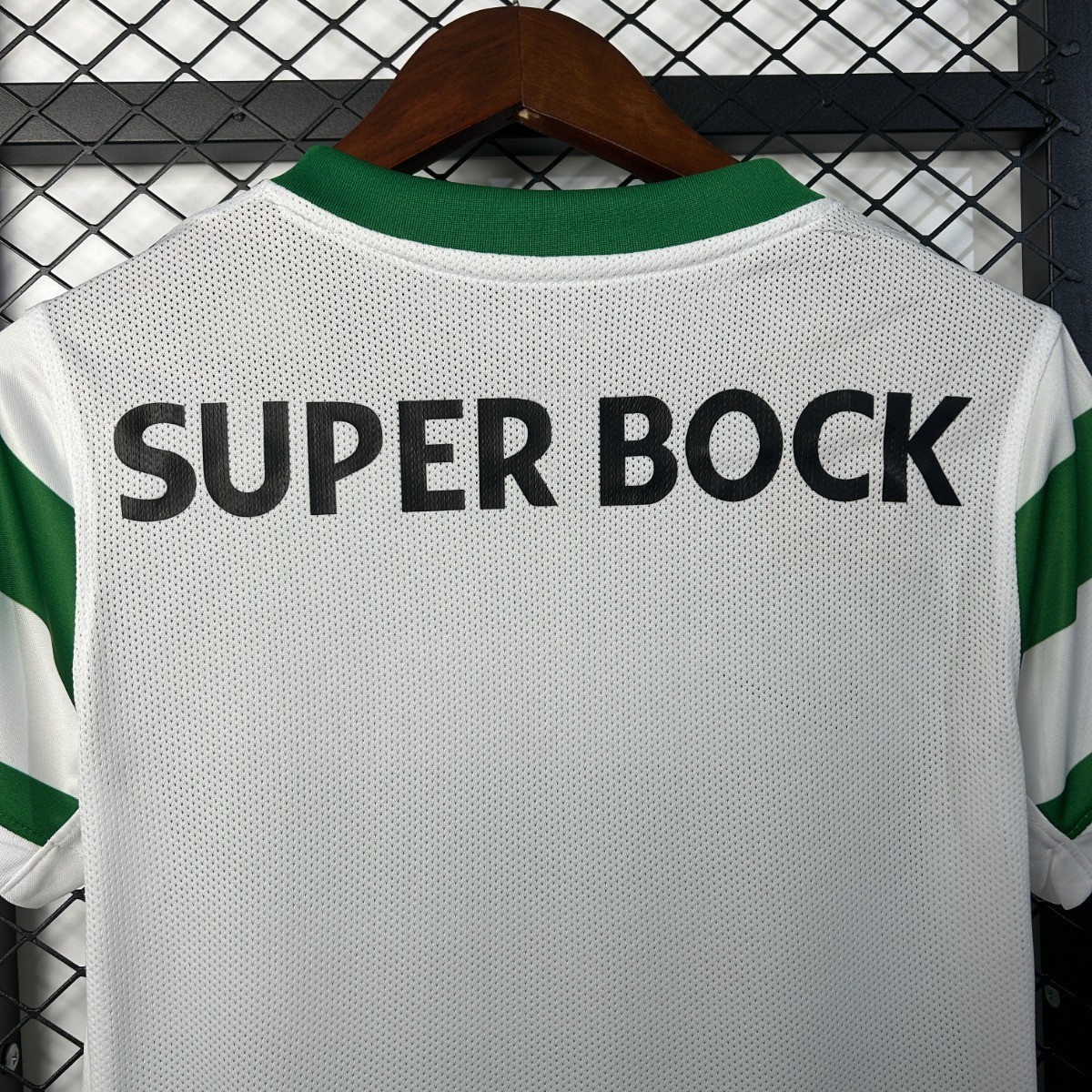 25/26 Women Sporting Lisbon Home Jersey