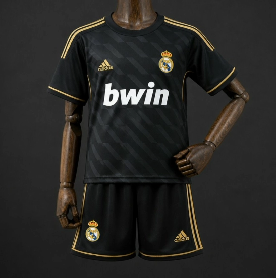 11/12 Kids Real Madrid Away Retro Kit Jersey Size 16-28